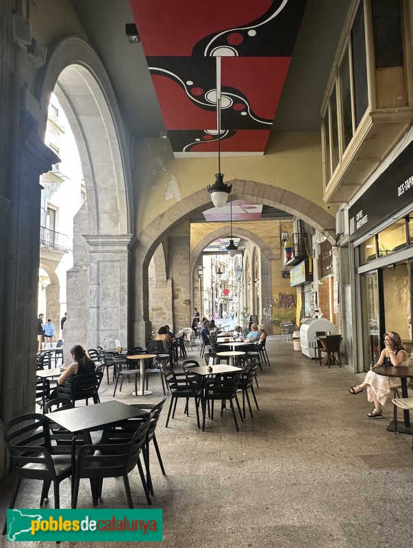 Lleida - Porxos de la plaça de la Paeria (Foto: Albert Esteves, 2025) Lleida - Porxos de la plaça de la Paeria