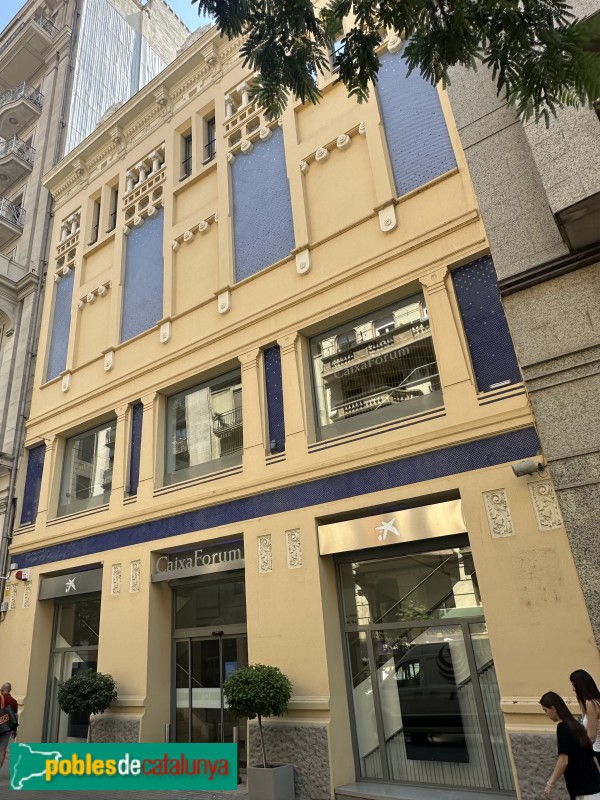 Lleida - Cinema Vinyes. Façana Av. Blondel