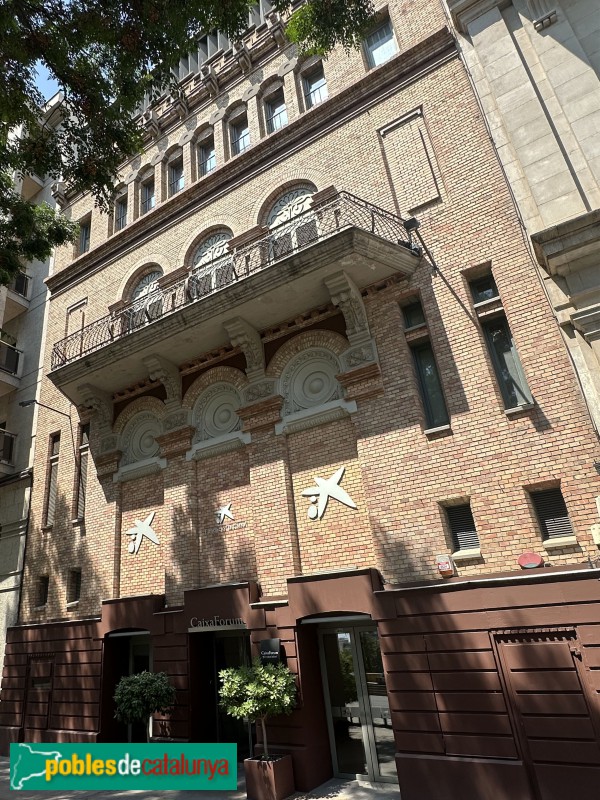 Lleida - Cinema Vinyes. Façana Av. Madrid