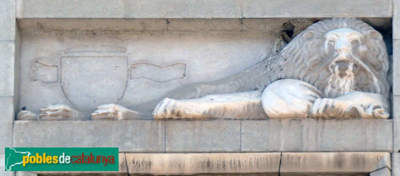 Lleida - Banc Vitalici. Relleu d'Enric Monjo