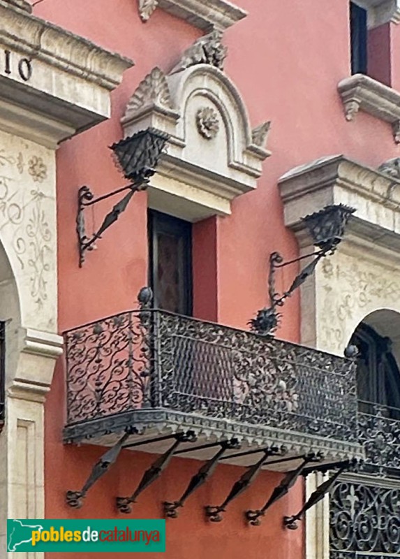 Lleida - Palau de la Diputació. Balcó del Serraller