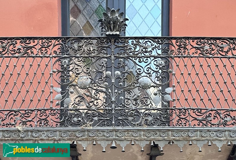 Lleida - Palau de la Diputació. Balcó del Serraller