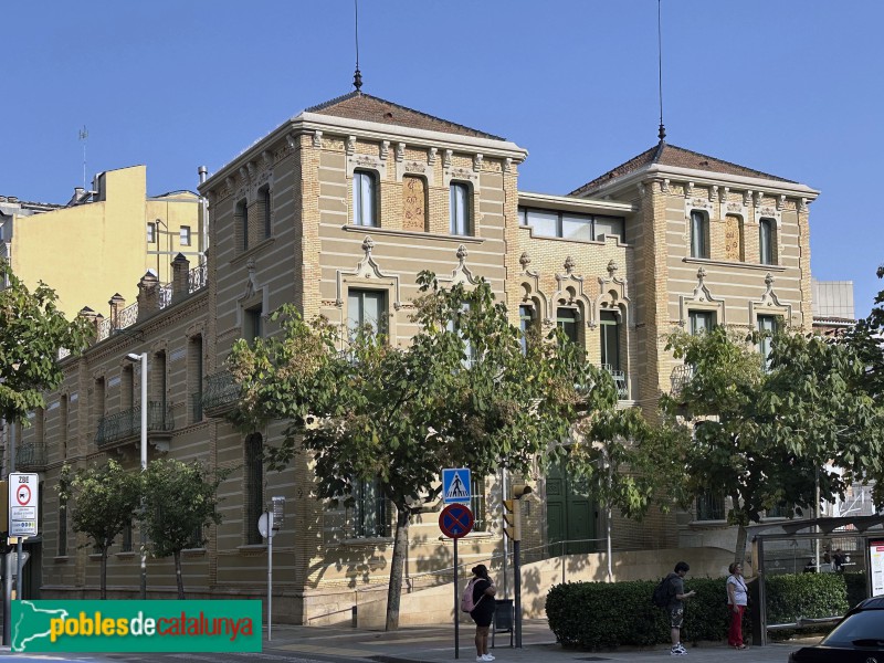 Lleida - Antiga escola de la Caixa d'Estalvis