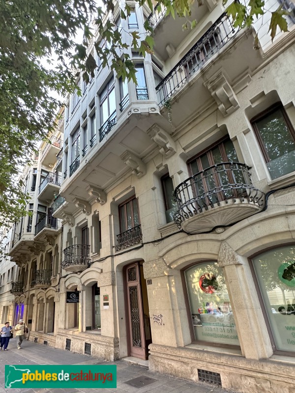 Lleida - Cases Joan Balasch (Foto: Albert Esteves, 2025) Lleida - Cases Joan Balasch