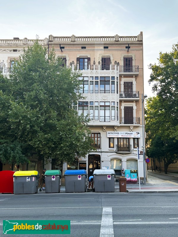 Lleida - Cases Joan Balasch (Foto: Albert Esteves, 2025) Lleida - Cases Joan Balasch