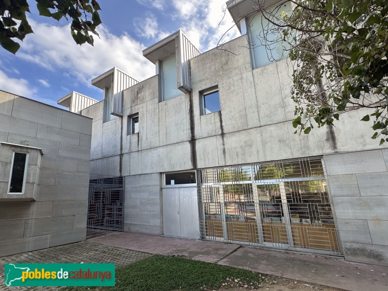 Girona - Destil·leries Regàs. Reforma moderna