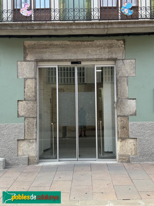 Sarrià de Ter - Carrer Major (Foto: Albert Esteves, 2025) Sarrià de Ter - Carrer Major