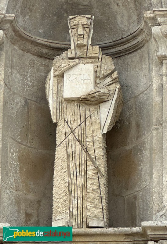 Sant Feliu de Guíxols - Arc de Sant Benet. Escultura de Domènec Fita