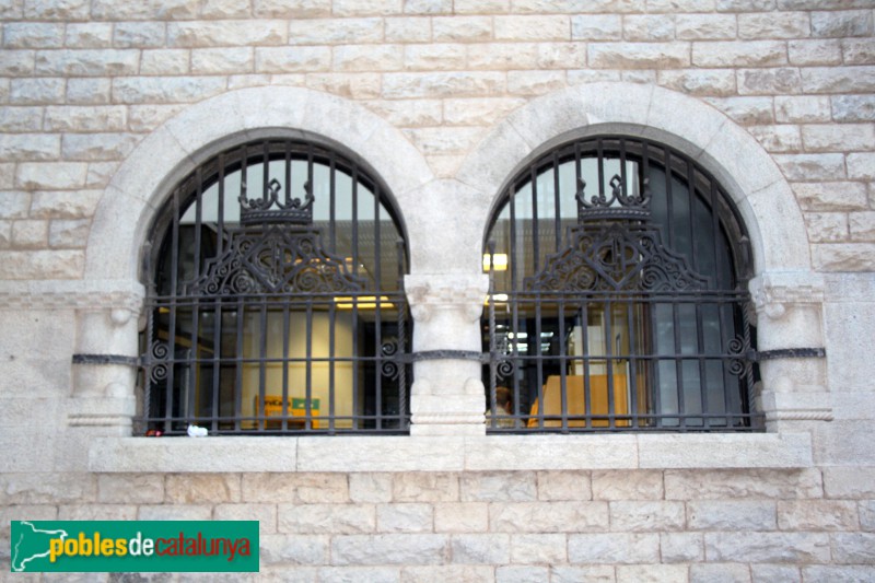 Sant Feliu de Guíxols - Edifici de la Caixa