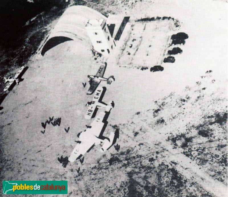 Lleida - Hangar i torre de control dels Magraners