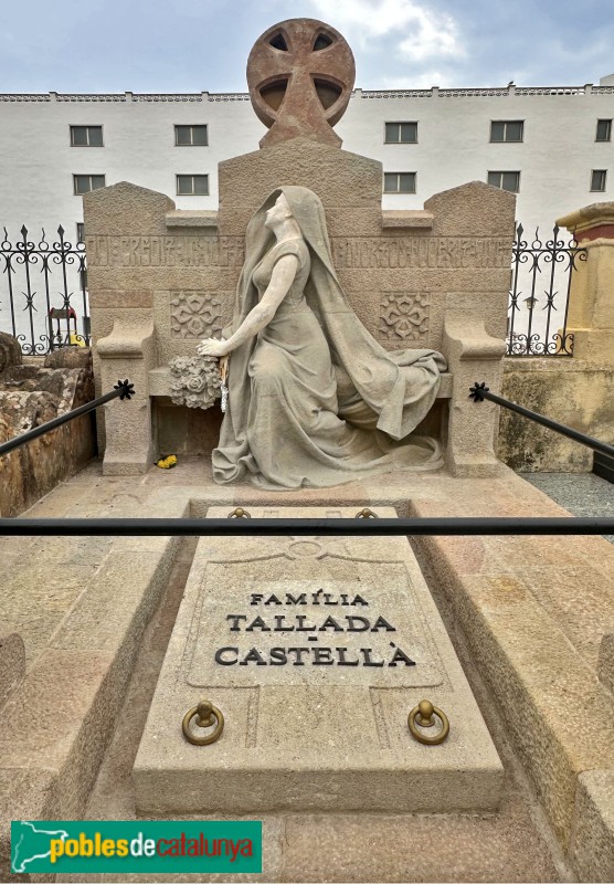 Lloret de Mar - Cementiri de Lloret. Sepulcre Pujol i Conill