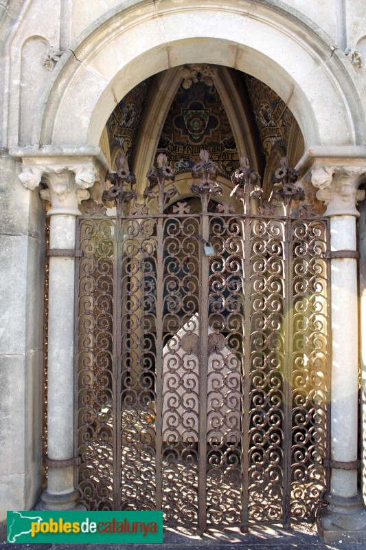 Lloret de Mar - Cementiri. Panteó Costa-Macià