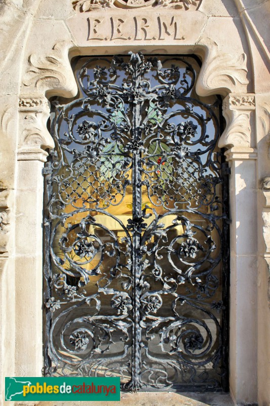 Lloret de Mar - Cementiri. Panteó Cabañas (Foto: Albert Esteves, 2011) Lloret de Mar - Cementiri. Panteó Cabañas