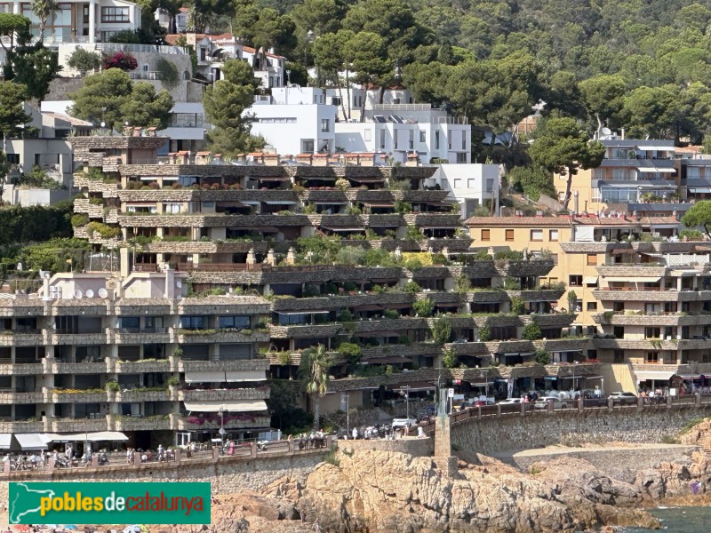 Tossa de Mar - Apartaments Búnquer (Foto: Albert Esteves, 2025) Tossa de Mar - Apartaments Búnquer