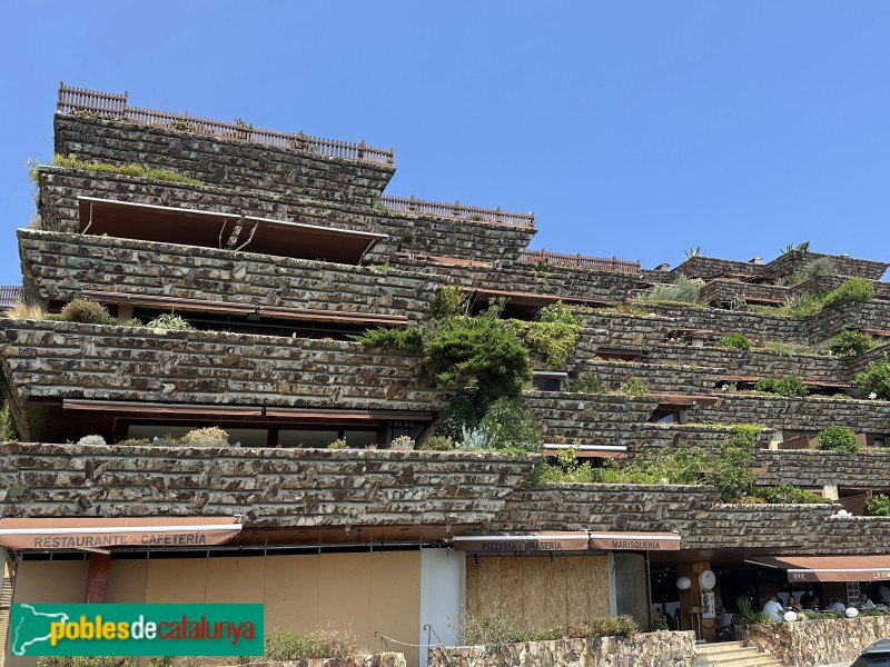 Tossa de Mar - Apartaments Búnquer (Foto: Albert Esteves, 2025) Tossa de Mar - Apartaments Búnquer