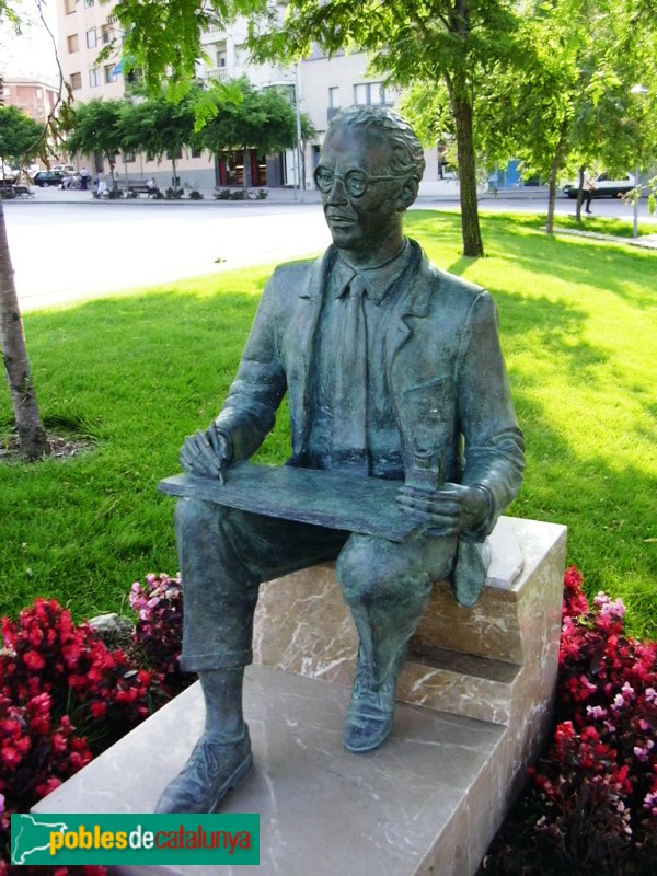 Figueres - Escultura en homenatge a Ramon Reig