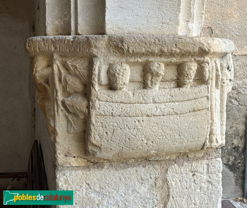 Monestir de Poblet - Porteria. Capitell