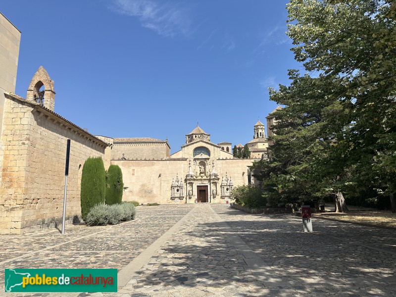 Monestir de Poblet - Façana de l'església