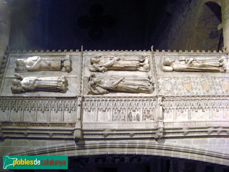 Monestir de Poblet - Panteó reial. Conjunt del costat de l'Evangeli, cara interior
