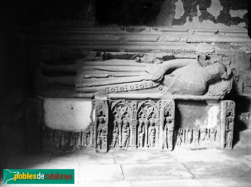 Monestir de Poblet - Sepulcre de Ramon Folc VI de Cardona. Original de vidre. Llegat Dolors Moros (Museu d'Art Jaume Morera)