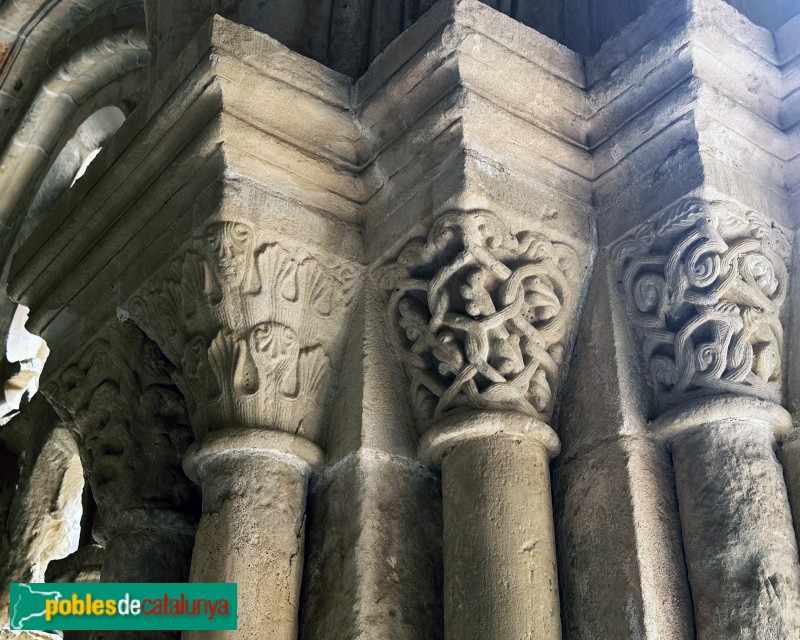 Monestir de Poblet - Capitells del claustre