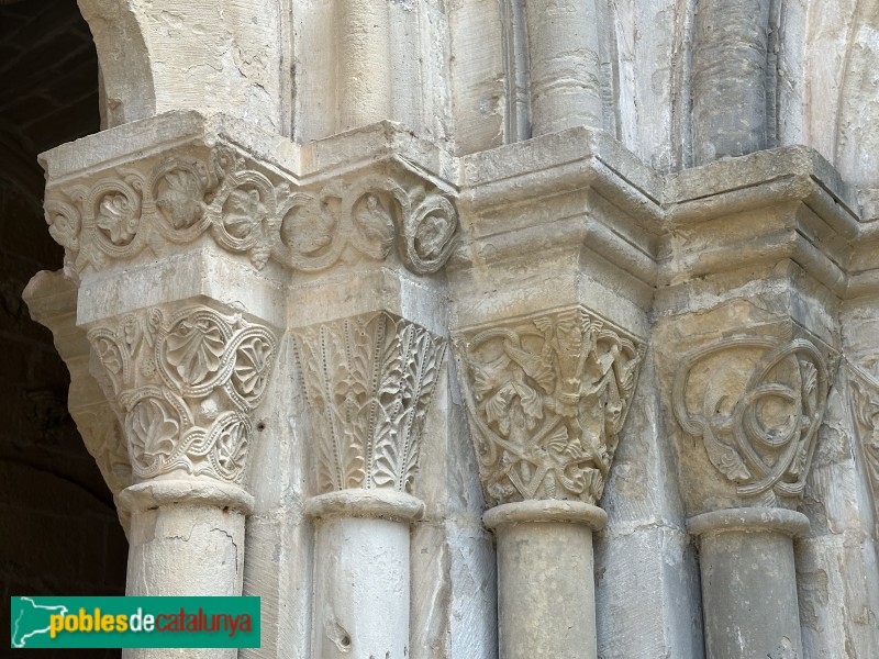 Monestir de Poblet - Capitells del claustre