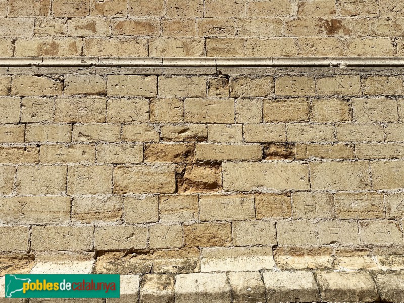 Montblanc - Església de Santa Maria la Major. Marques de picapedrer