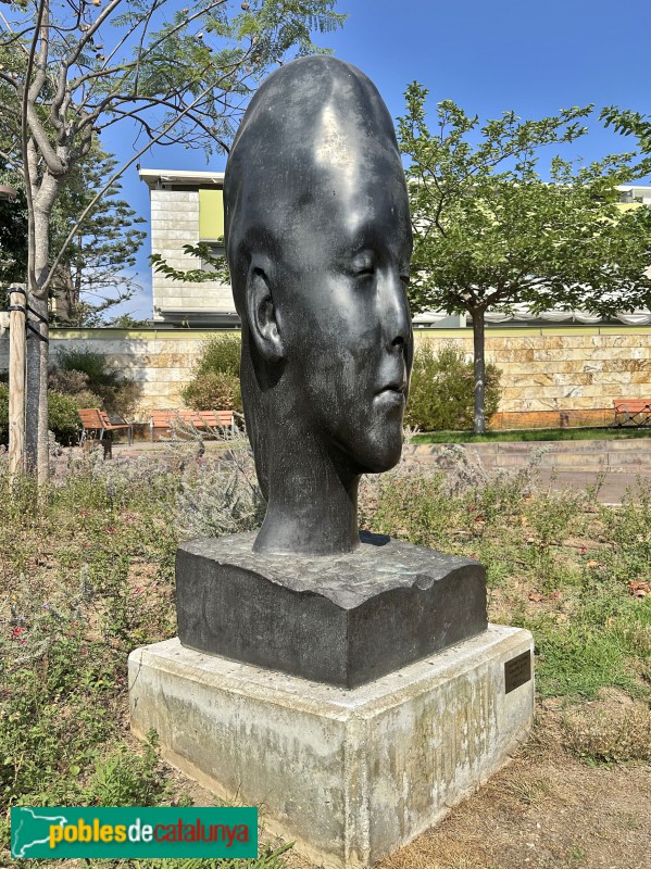 Sant Just Desvern - Escultura <i>Chloe</i>