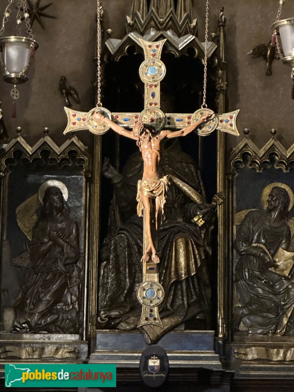 Terrassa - Basílica del Sant Esperit. Presbiteri (Foto: Albert Esteves, 2025) Terrassa - Basílica del Sant Esperit. Presbiteri