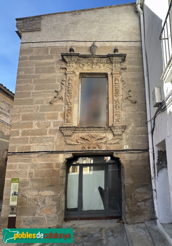 Alfés - Cal Doctores (Foto: Albert Esteves, 2025) Alfés - Cal Doctores