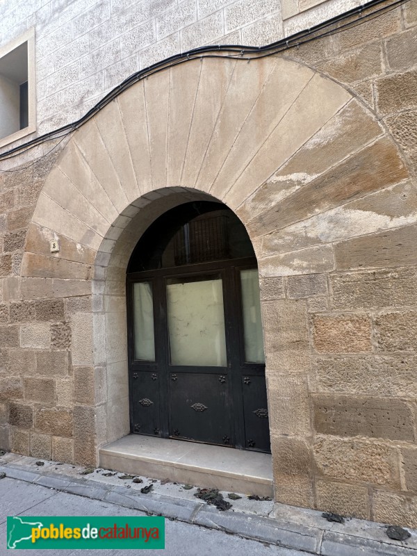 Alfés - Cal Doctores (Foto: Albert Esteves, 2025) Alfés - Cal Doctores