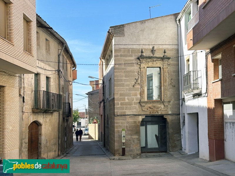 Alfés - Cal Doctores (Foto: Albert Esteves, 2025) Alfés - Cal Doctores