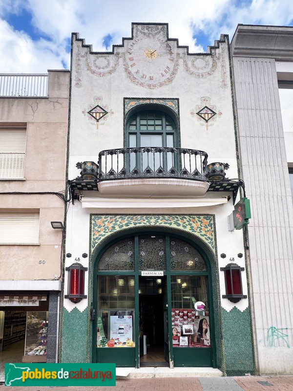 Terrassa - Antiga Confiteria Vídua Carné (Farmàcia Albiñana) (Foto: Albert Esteves, 2025) Terrassa - Antiga Confiteria Vídua Carné (Farmàcia Albiñana)