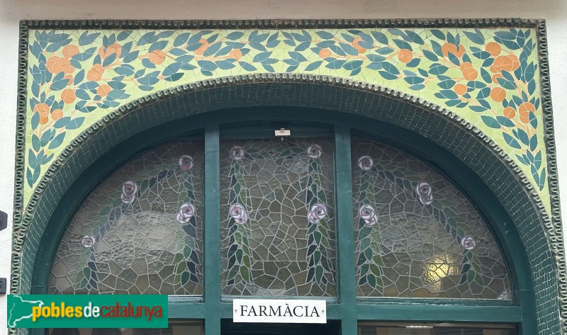 Terrassa - Antiga Confiteria Vídua Carné (Farmàcia Albiñana) (Foto: Albert Esteves, 2025) Terrassa - Antiga Confiteria Vídua Carné (Farmàcia Albiñana)