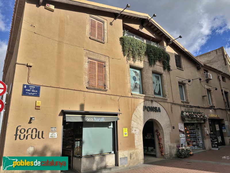 Terrassa - Cal Baró de Corbera (Foto: Albert Esteves, 2025) Terrassa - Cal Baró de Corbera