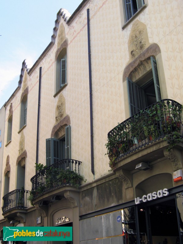 Terrassa - Casa Joan Barata (Foto: Albert Esteves, 2010) Terrassa - Casa Joan Barata