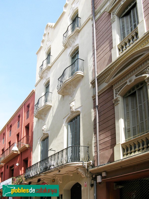 Terrassa - Antic Hotel Peninsular (Foto: Albert Esteves, 2010) Terrassa - Antic Hotel Peninsular