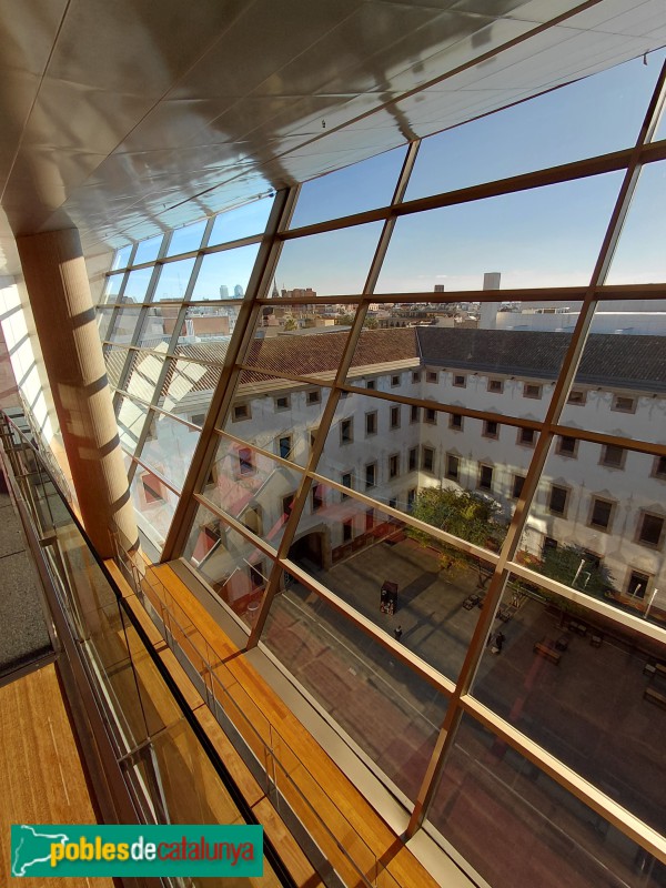 Barcelona - Edifici modern del CCCB (SSuarez)