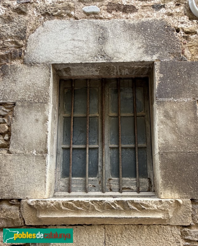 Celrà - Finestra al carrer de Santa Cristina