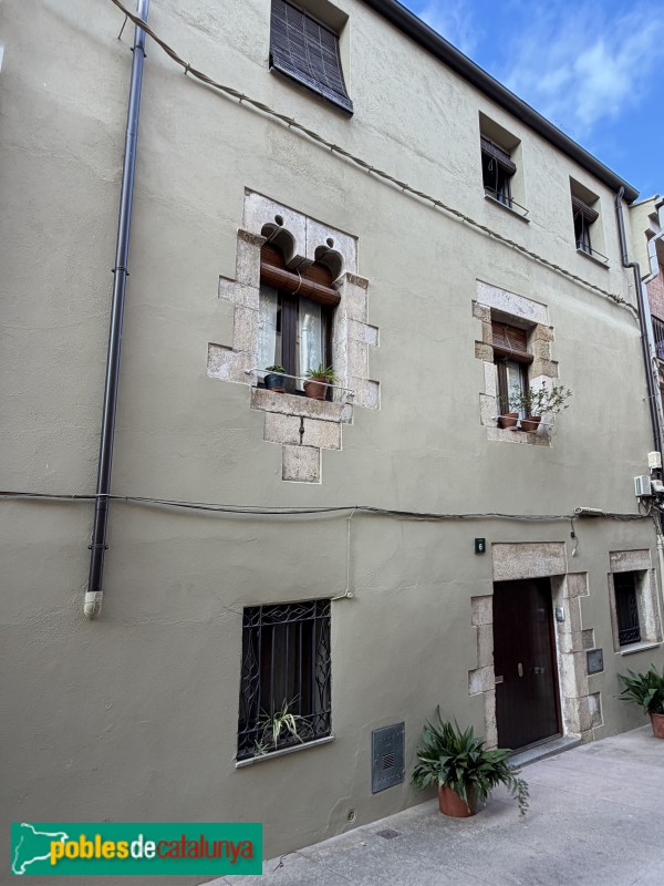 Celrà - Carrer Major. Ca la Marieta