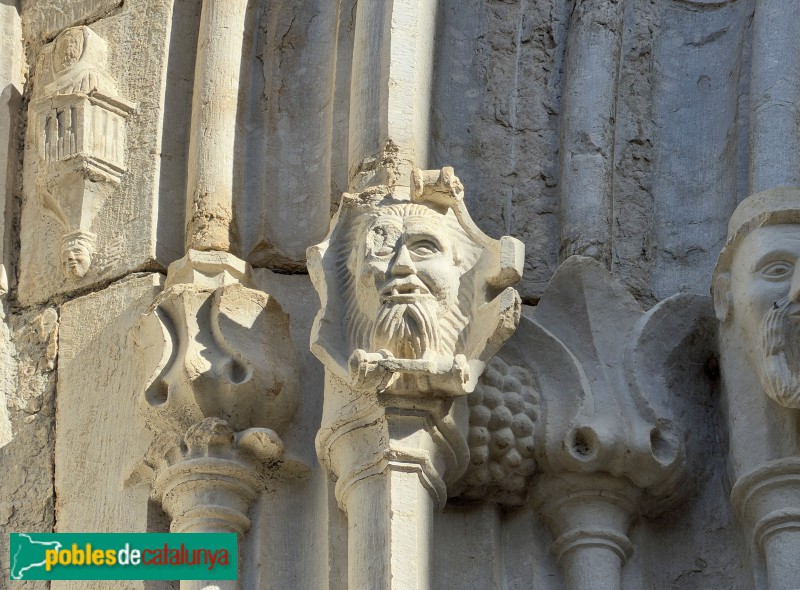 Bordils - Església de Sant Esteve. Portada (Foto: Albert Esteves, 2026) Bordils - Església de Sant Esteve. Portada