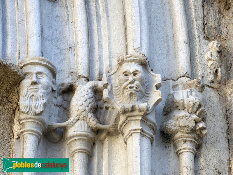 Bordils - Església de Sant Esteve. Portada (Foto: Albert Esteves, 2026) Bordils - Església de Sant Esteve. Portada