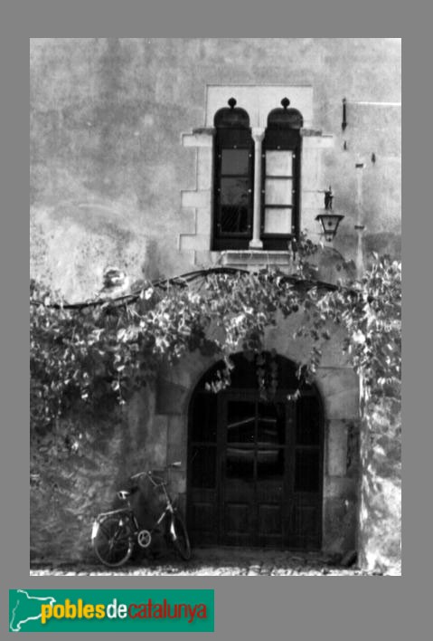 Can Baldiret (la Torre) (Foto: <i>Ramon M. Castells i Llavanera -invarquit.cultura.gencat.cat-</i>, 1985) Can Baldiret (la Torre)