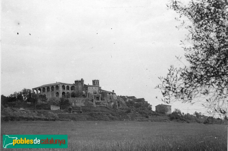 Sant Julià de Ramis - Castell de Medinyà (Foto: <i>Anònima - Arxiu Centre Excursionista de Catalunya-</i>, 1919) Sant Julià de Ramis - Castell de Medinyà