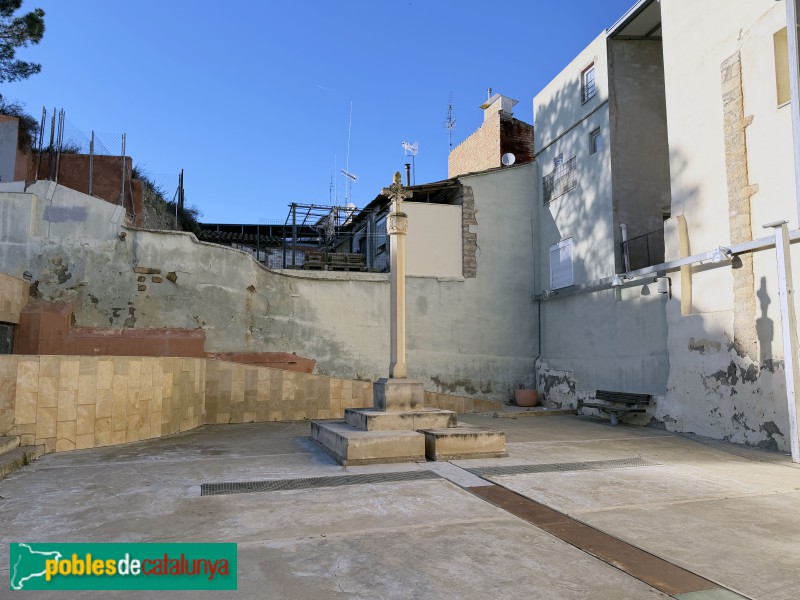 Aitona - Creu de terme (Foto: Albert Esteves, 2026) Aitona - Creu de terme