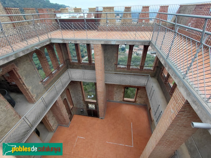 Barcelona - Torre del Baró (Foto: Sergi Suárez, 2026) Barcelona - Torre del Baró