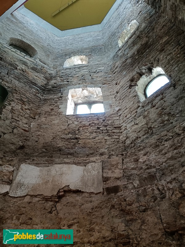 Barcelona - Torre poligonal de la muralla romana