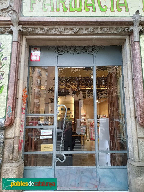 Barcelona - Farmàcia del Carme (Foto: Anna Corcoll, 2023) Barcelona - Farmàcia del Carme