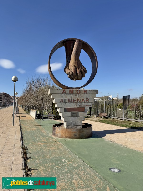 Almenar - Escultura <i>Amor</i>