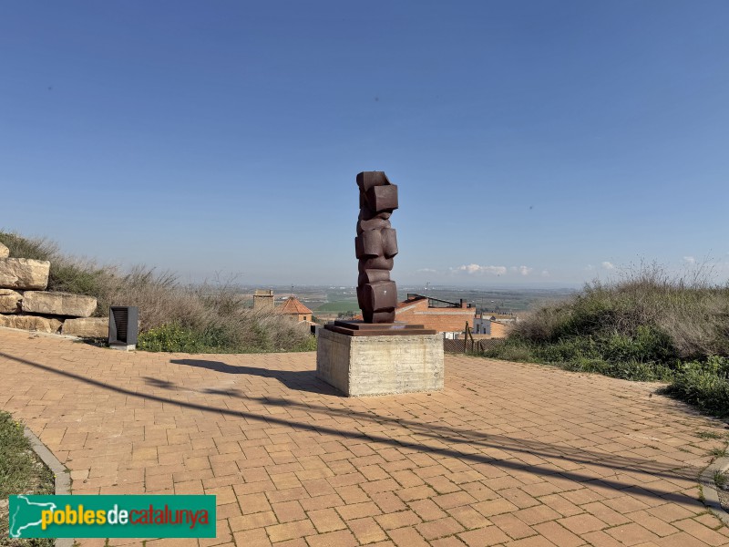 Alcoletge - Escultura <i>El Recolliment del Símbol</i>